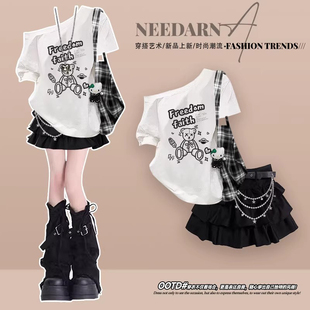 初夏韩系巨好看酷飒拽姐连衣裙女2026新款夏季特别漂亮掐腰小裙子