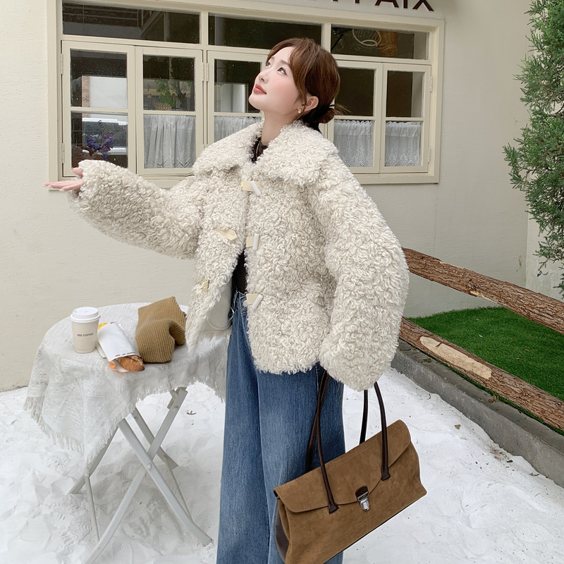 新品现货！大翻领羊圈毛皮毛一体B001-8516P215控318含30羊毛，女装皮草，依依服饰