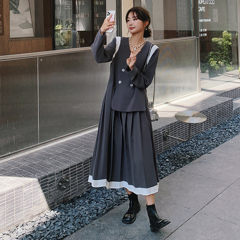 法式西装连衣裙假两件女秋季2025新款设计感百褶裙显瘦轻熟风长裙，女装连衣裙，依依服饰