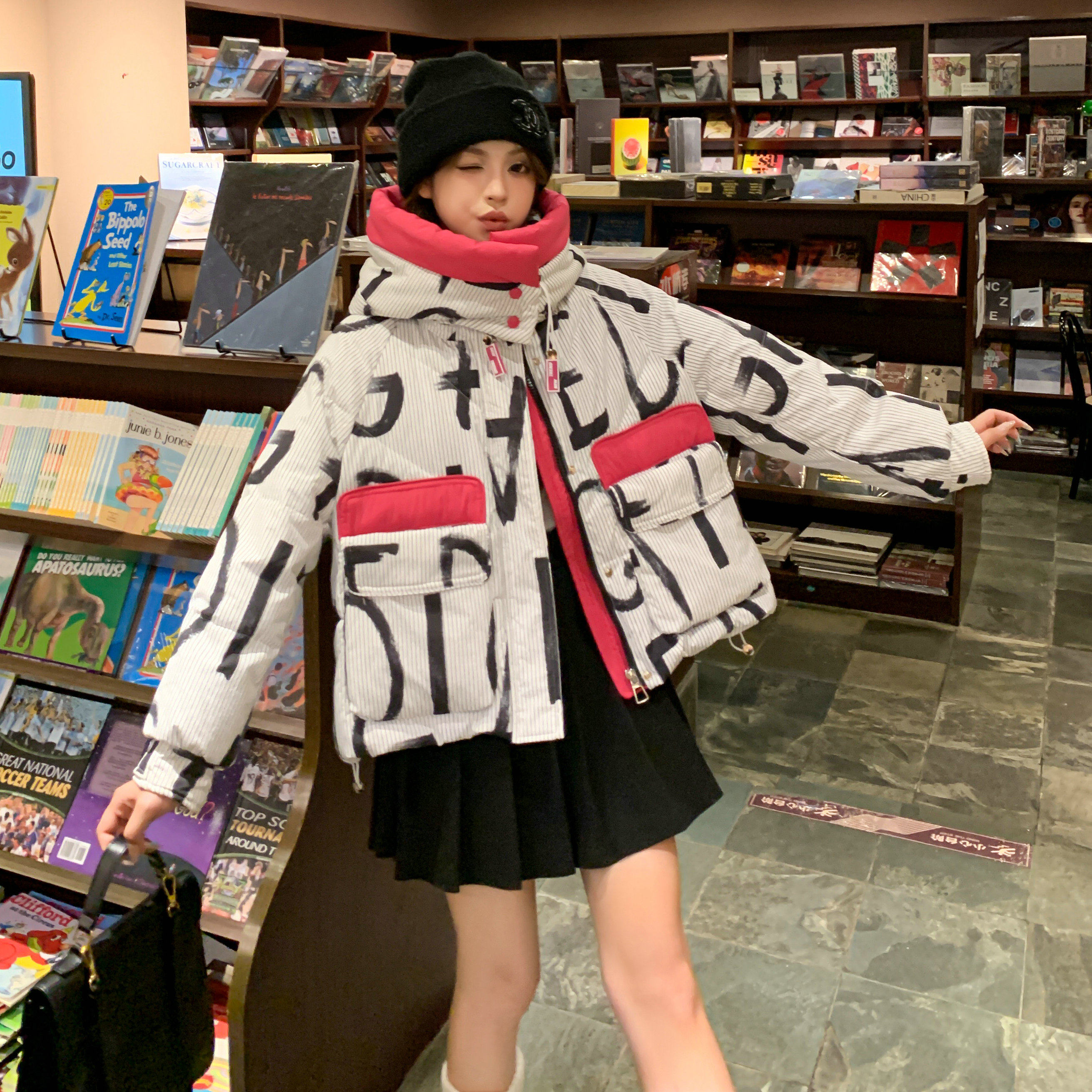 现货！设计感潮牌字母涂鸦羽绒服M135P275控398,商品下架区,依依服饰