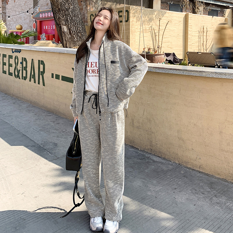 韩版盐系条纹运动套装女2025春秋新款显瘦卫衣外套直筒裤两件套装,女装套装/套裙,依依服饰