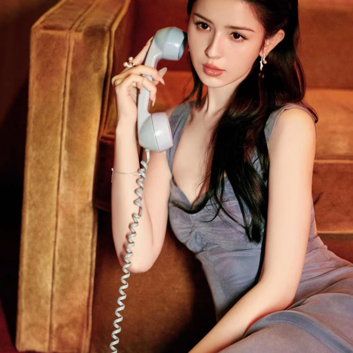 Deplumer 25春夏 新款雾霾蓝铜氨丝纽结露背吊带连衣裙