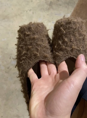 「75折现货秒发」Uma Wang 黑色/棕色方头平底毛毛经典芭蕾舞鞋