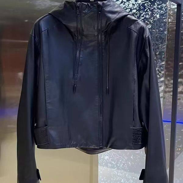 小众设计款连帽真羊皮皮衣