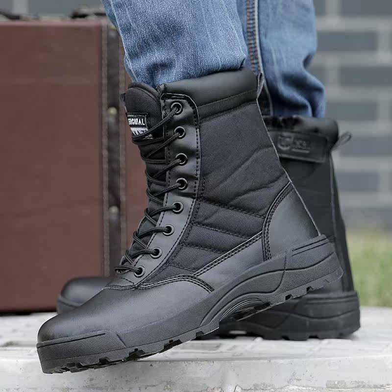 Bottes militaires en Anti-fourrure - dérapage - Ref 1402323 Image 1