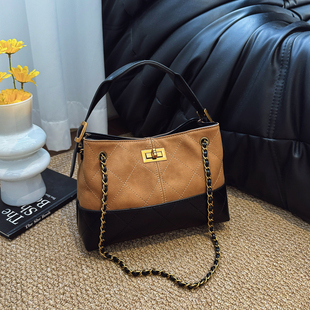 小香风包包女2026新款超火小众设计菱格链条托特包百搭单肩斜挎包