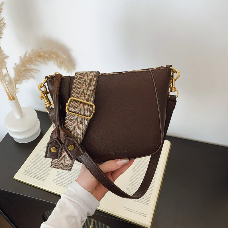 今年流行爆款包包女式2025新款超火复古小众贝壳包百搭单肩斜挎包,箱包皮具/热销女包/男包,通用款女包,淘宝优惠券,粉丝福利购,淘宝优惠卷