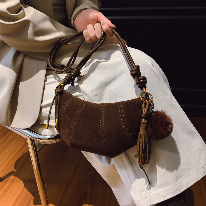 LAOYJA高级感小众磨砂腋下牛角包