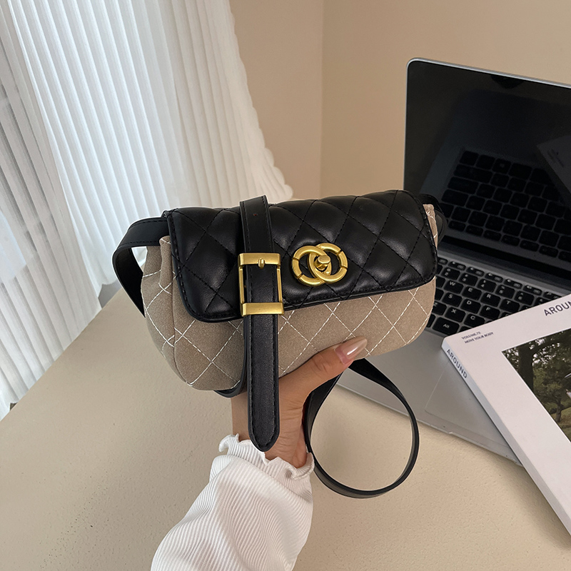 LAOYJA小香风菱格磨砂小方包