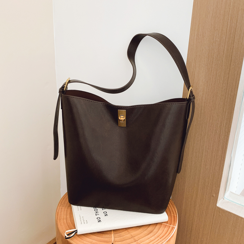 LAOYJA美拉德复古大容量水桶包