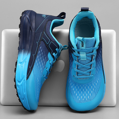 宽头大码鞋男超轻软底跑步鞋