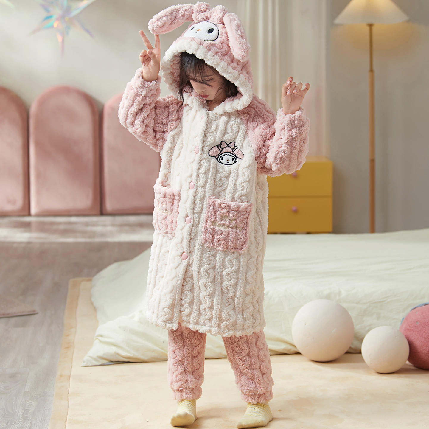 美乐蒂冬季女童睡袍珊瑚绒秋冬款浴袍法兰绒新款儿童睡衣家居服