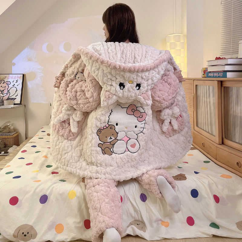 睡袍女秋冬季2026新款珊瑚绒三层夹棉加厚家居服女士大码睡衣套装