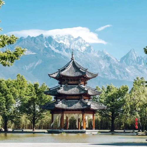 双店体验两种度假方式 丽江悦榕庄可享花园套房1晚+双早+旅拍+云上农场+其它权益 仁安悦榕庄可享藏式牧舍1晚+2大1小早餐+白塔祈福体验+其它权益