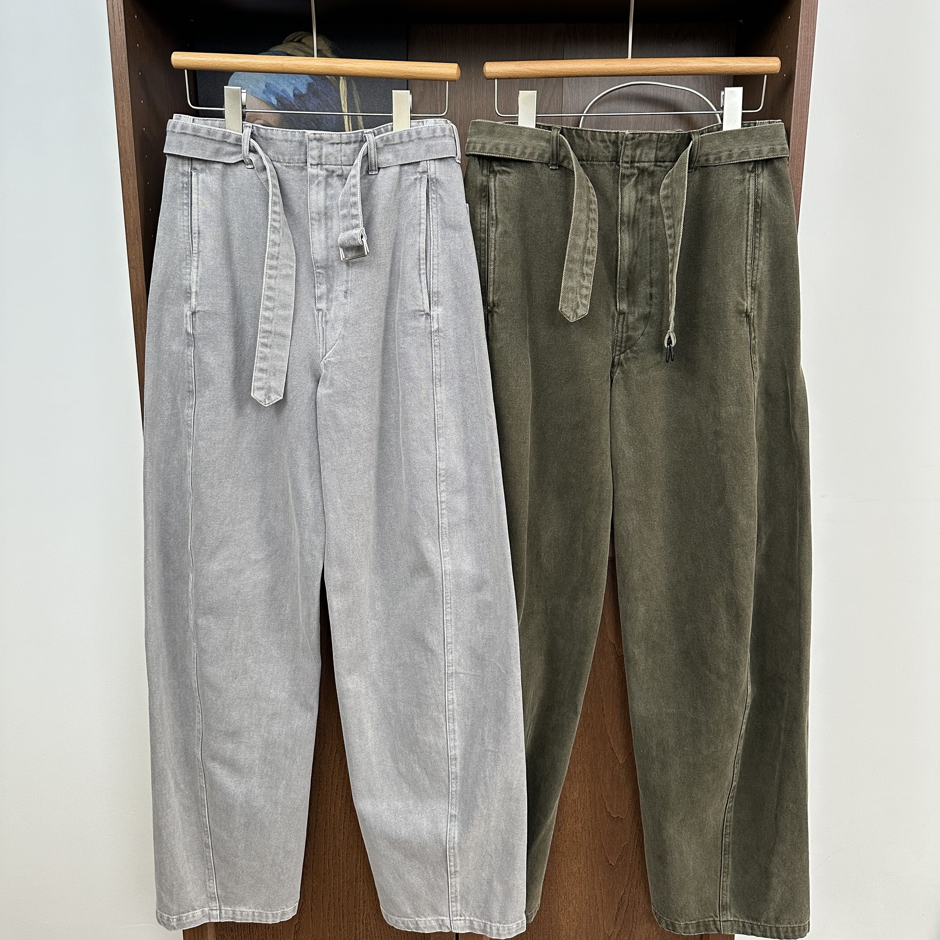 拼缝做旧定染设计锥形牛仔裤