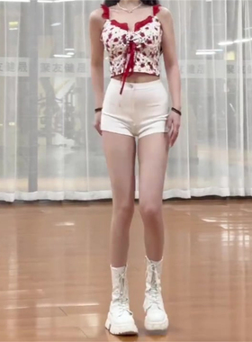 大码胖妹妹白色休闲短裤女辣妹高腰夏季显瘦修身a字热裤包臀靴裤