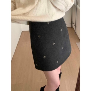 微胖mm韩系名媛气质深灰色刺绣毛呢半身裙女秋冬高腰显瘦A字短裙