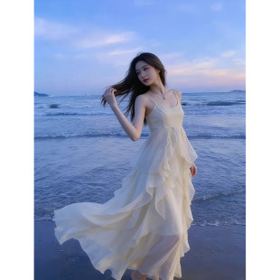 海边超仙吊带洋装女独特绝美白月光长裙不规则度假风沙滩裙仙气