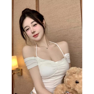 显胸纯欲辣妹性感一字肩短款 t恤女 上衣紧身别致吊带挂脖锁骨短袖