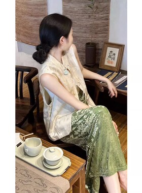 新中式国风女装马甲套装轻奢高级感今年流行爆款绿色半身裙两件套