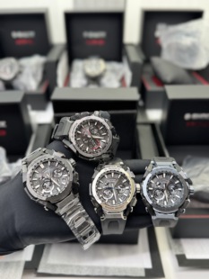 卡西欧 G-SHOCK 新款MTG-B4000 太阳能蓝牙连接六局电波 碳纤维