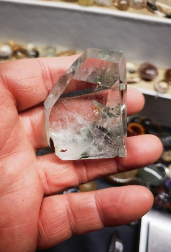 天然绿幽灵原石打磨抛光随形摆件吊坠挂件标本重72.7克