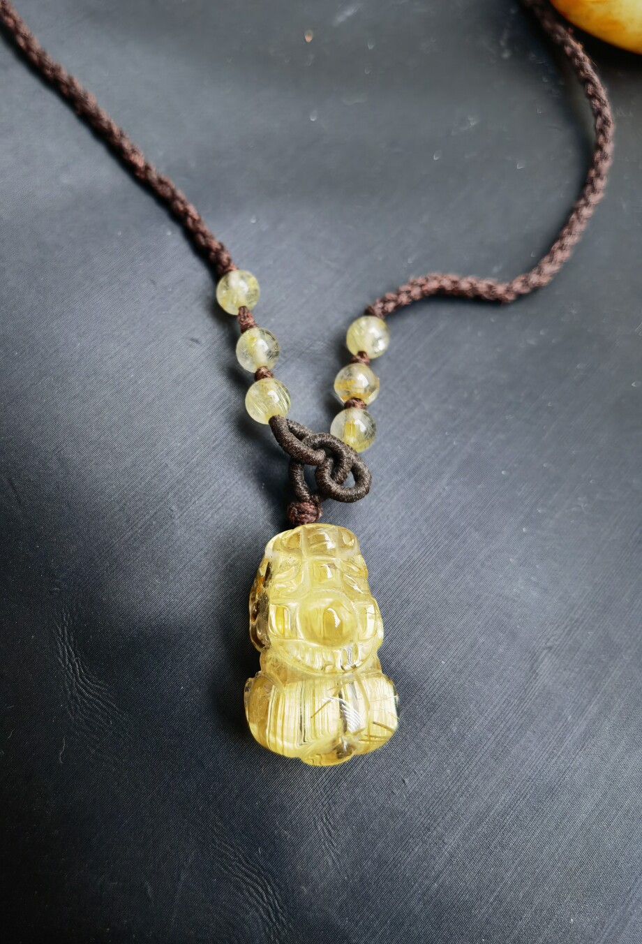 天然钛晶原石雕刻貔貅吊坠／项坠／挂件