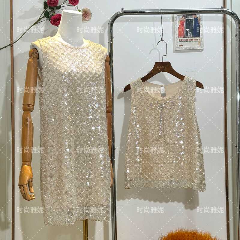 时尚雅妮名媛圆领百搭钉珠珍珠显瘦无袖连衣裙减龄小香风背心上衣