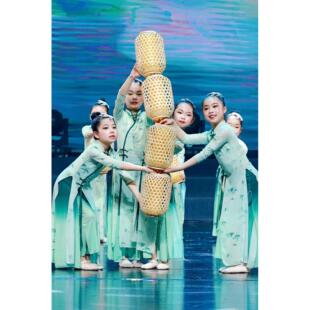 儿童古典舞灯影秦淮江南舞蹈演出服中国风淡妆浓抹总相宜灯笼道具