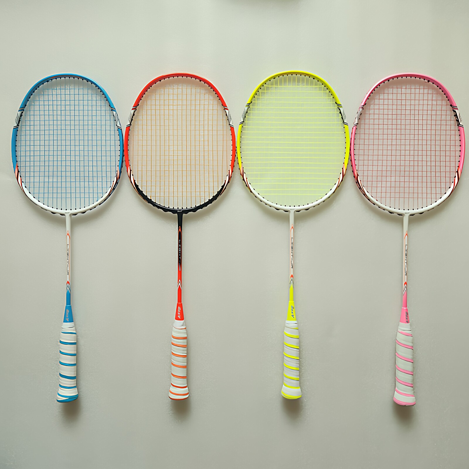 小红书推荐| 超轻耐打短柄初学小孩小学生单支全碳素儿童羽毛球拍