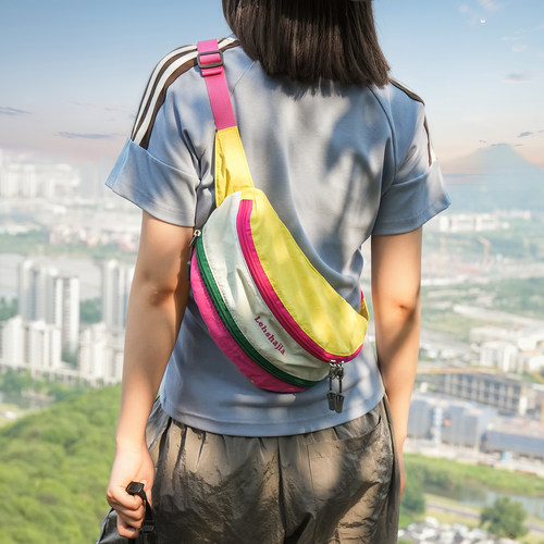 撞色斜挎包男生休闲可扩容胸包女轻便运动腰包时尚百搭旅行小背包