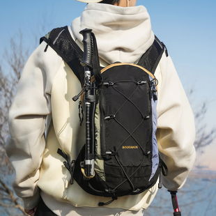 户外徒步双肩包男女轻量化休闲登山包防水耐磨轻便旅行运动小背包