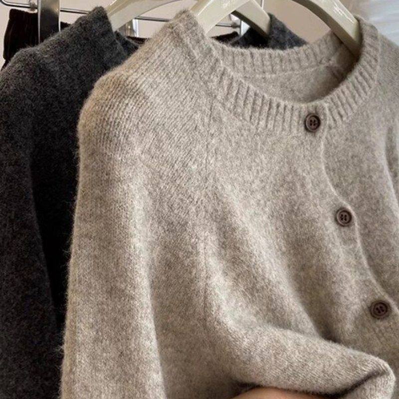 2025年秋季新款插肩圆领单排扣