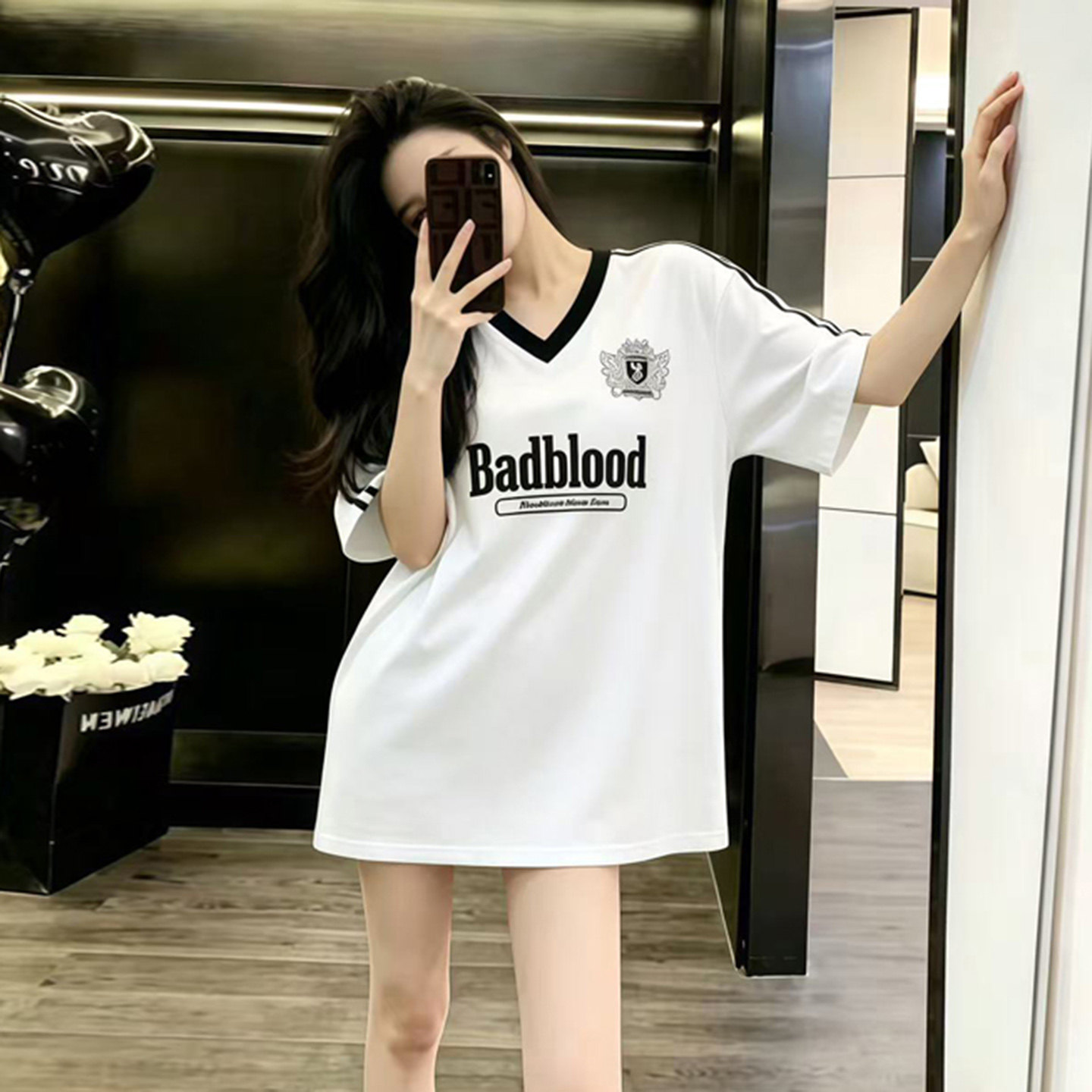 白色V领短袖t恤女美式高街慵懒风气质欧货下半身消失宽松显瘦上衣