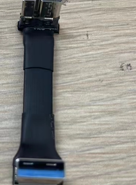 排线一个是type-c一个是m-icro-b厚度o-d-0.32线的长度是2-3-CM