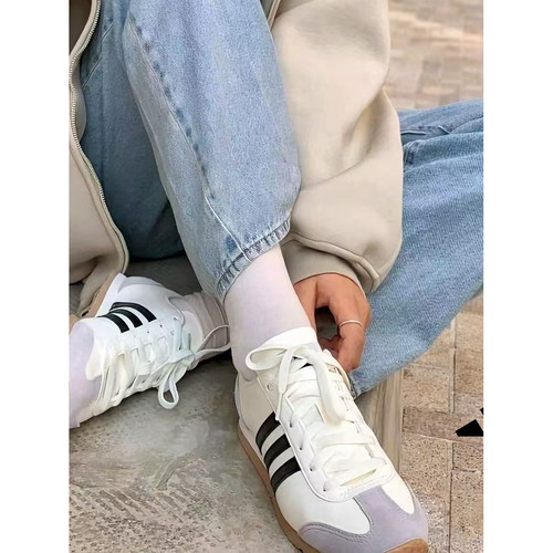 阿迪达斯男女德训鞋T头休闲鞋