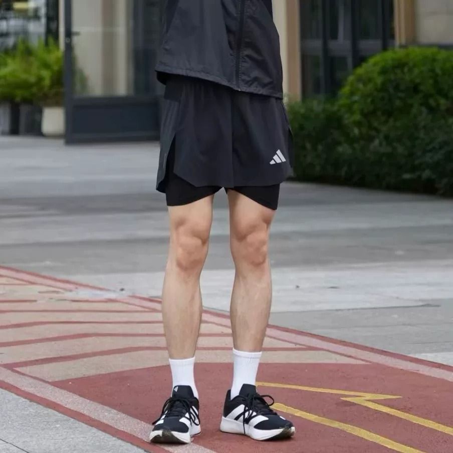 Adidas新款户外运动休闲宽松短裤