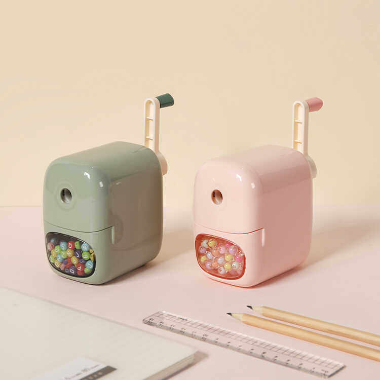 晨光大孔径自动进笔削笔机APS906U3学生儿童削笔器卷笔刀手摇省力