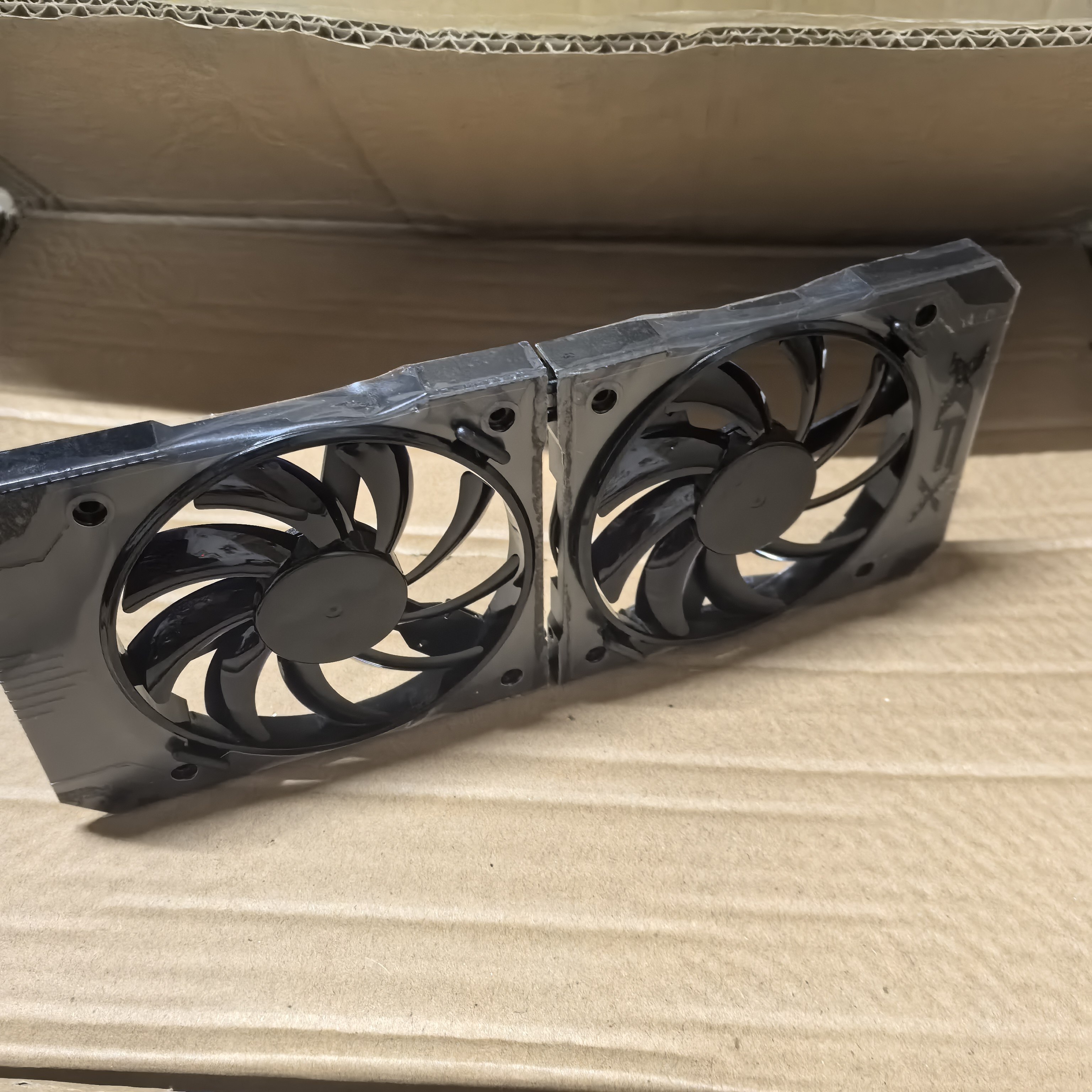 XFX/讯景R9 370 380 380X R7 370 360黑狼版显卡风扇FDC10U12S9-C