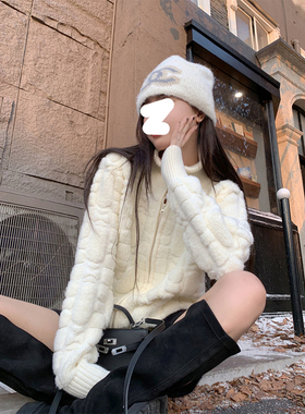 白色奶fufu立领毛衣外套女