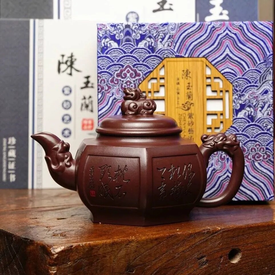 宜兴原矿老紫泥六方手工紫砂壶