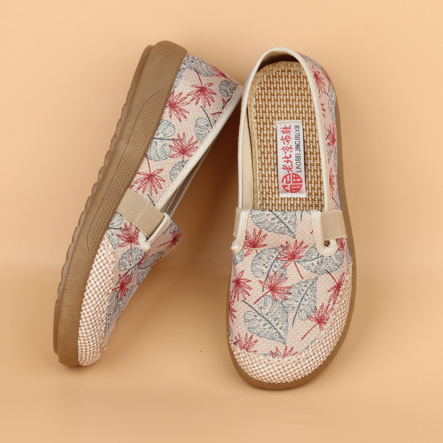 2026春夏季新款正牌老北京布鞋女士轻便防滑软底妈妈老年平底单鞋