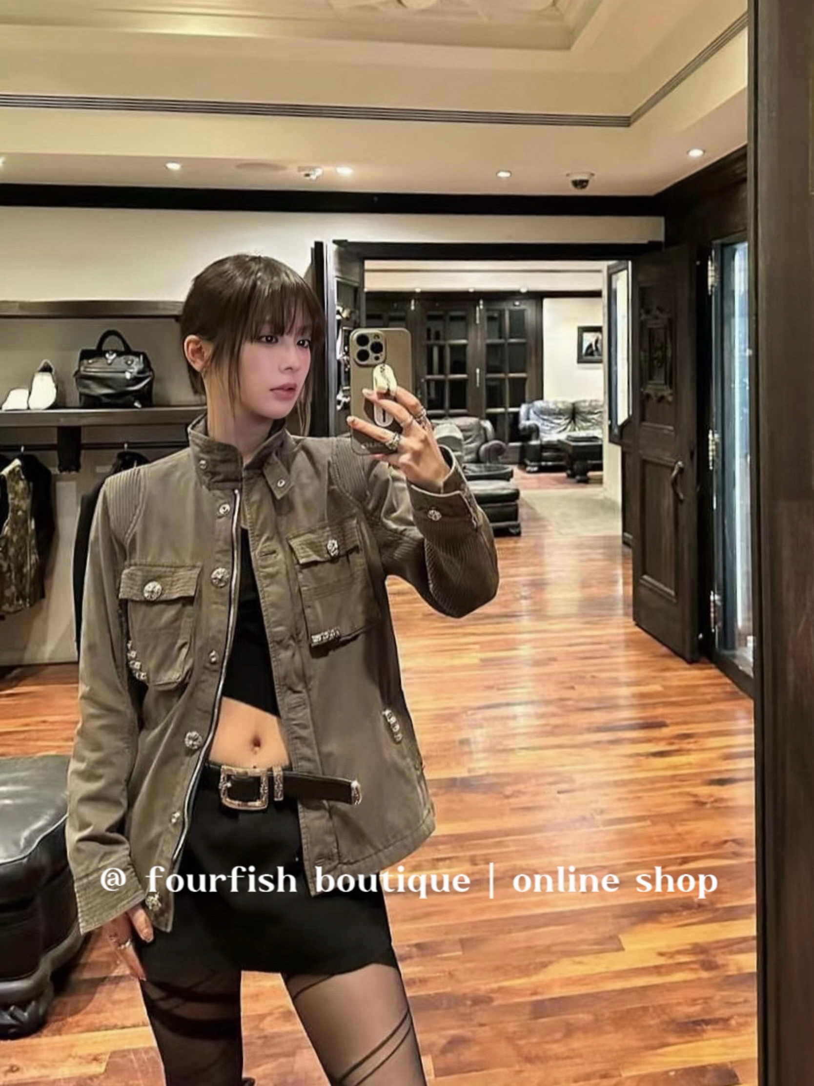 （现）方圆同款小众复古十字架铆钉扣做旧水洗立领牛仔夹克外套女