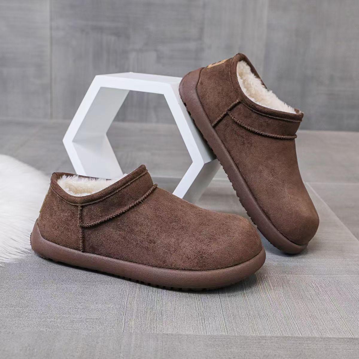 正品特价男鞋超轻软底舒适跑步鞋