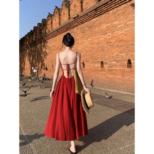 度假红色露背吊带连衣裙女海边旅游穿搭适合拍照高级感长裙夏
