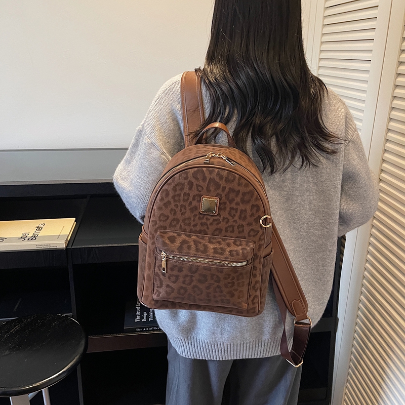 2025新款豹纹双肩包女韩版高级感时尚百搭大容量出游旅行轻便背包