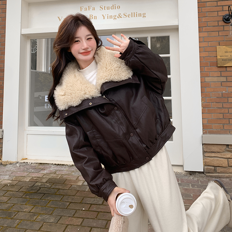 新款2色！现货pu皮衣羽绒服90白鸭绒207-1828P295控418，女装羽绒服，卡莱