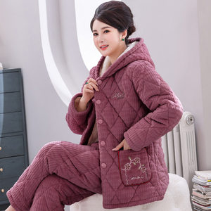 睡衣女秋冬季中老年妈妈珊瑚绒三层夹棉婆婆装加厚保暖棉袄家居服