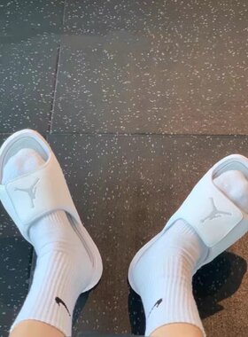 AirJordan女子凉拖黑白灰AJ6