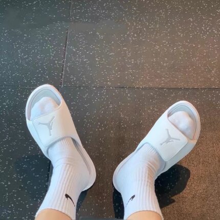 Air Jordan Hydro 6 AJ6春夏黑白灰女运动休闲拖鞋 881474-100